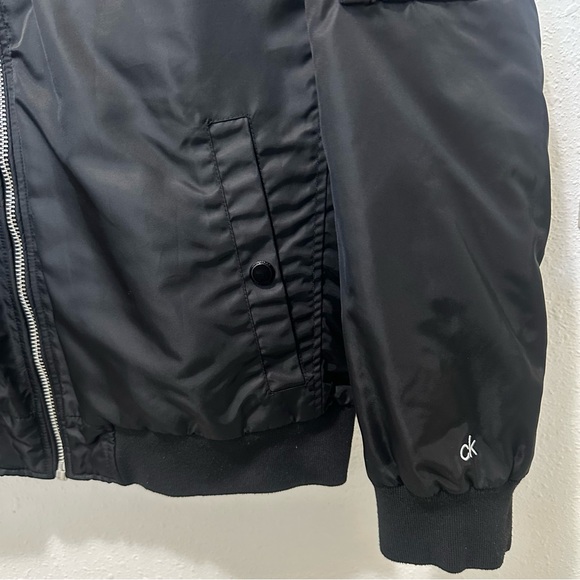 Calvin Klein Men's Classic Black Bomber Jacket - Picture 4 of 9